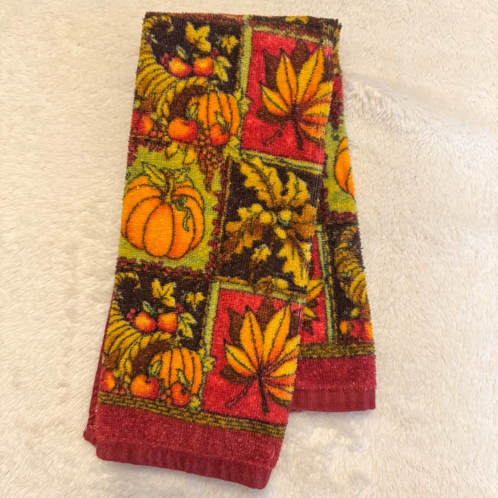 Autumn Harvest 100% Cotton Hand Towel | Fall Kitchen Bathroom Decor